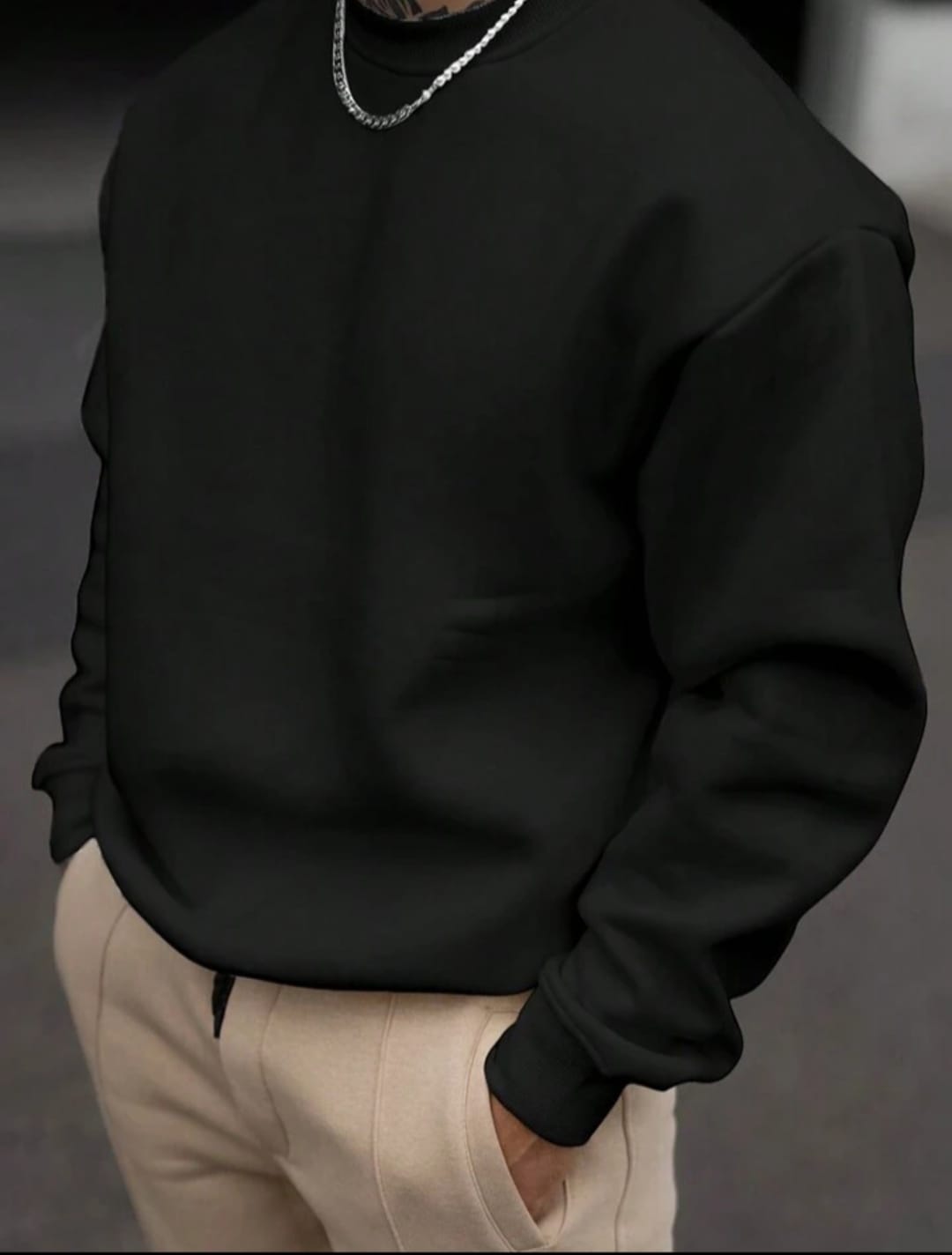 Men's Solid Color Crew Neck Long Sleeve Pullover Sweatshirt.