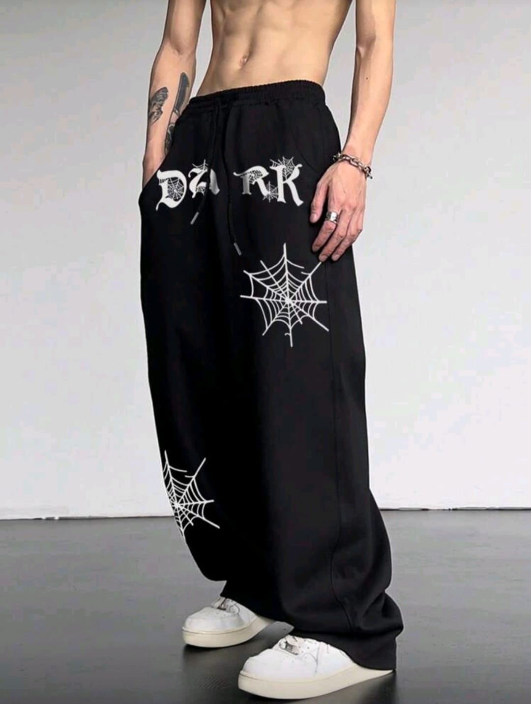 Men's Letter Graphic Drawstring Waist Slant Pocket Sweatpants.